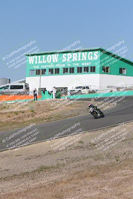 media/Apr-20-2025-AHRMA (Sun) [[393a79c373]]/Race/Group 11 early race/Turn 4b/